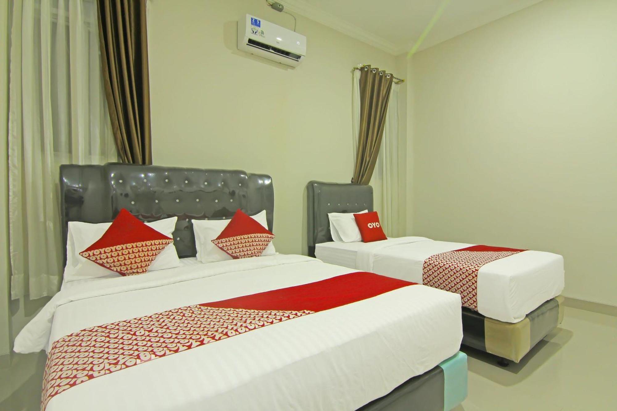 Utama Residence Padang  Esterno foto