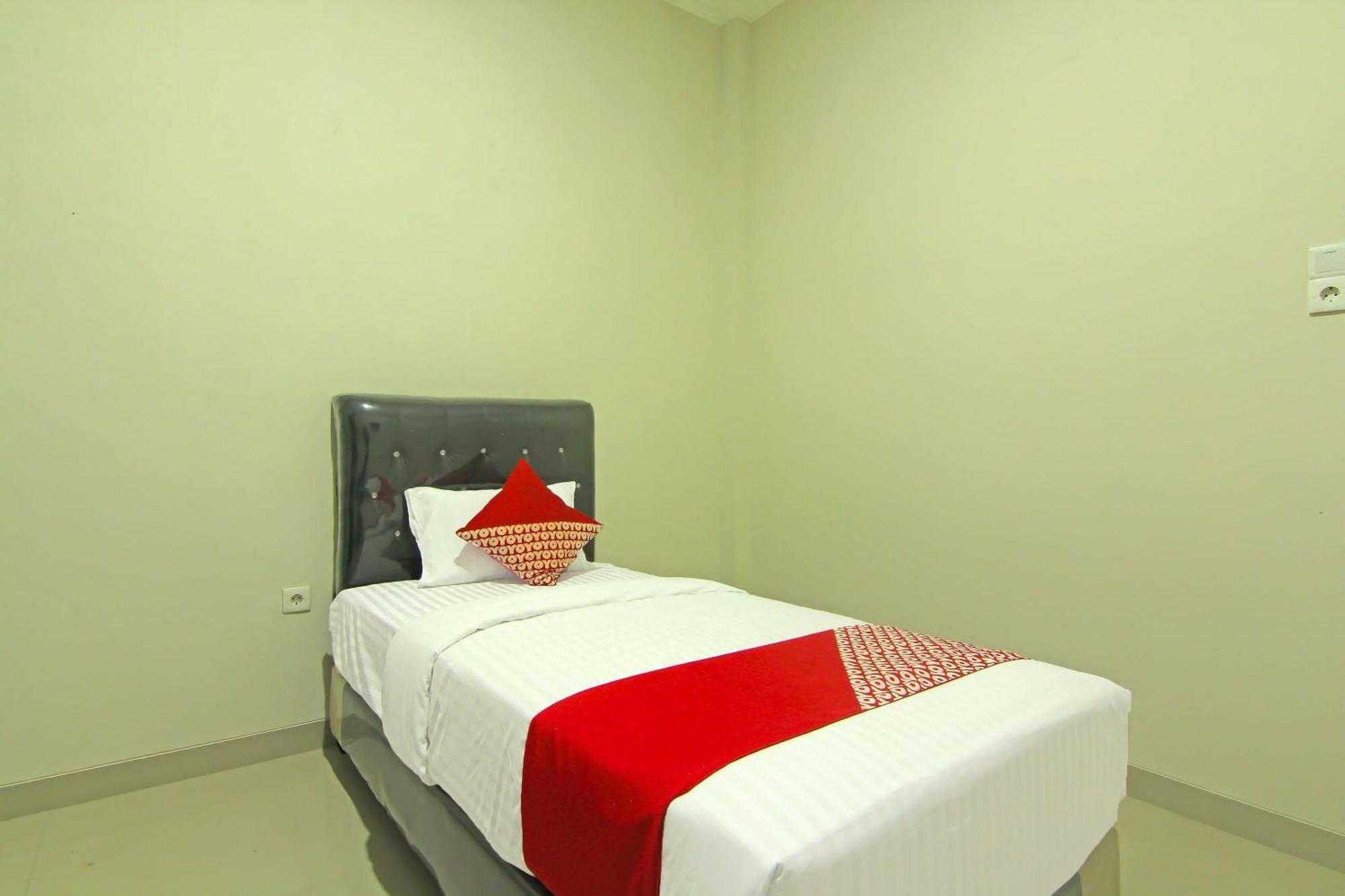 Utama Residence Padang  Esterno foto