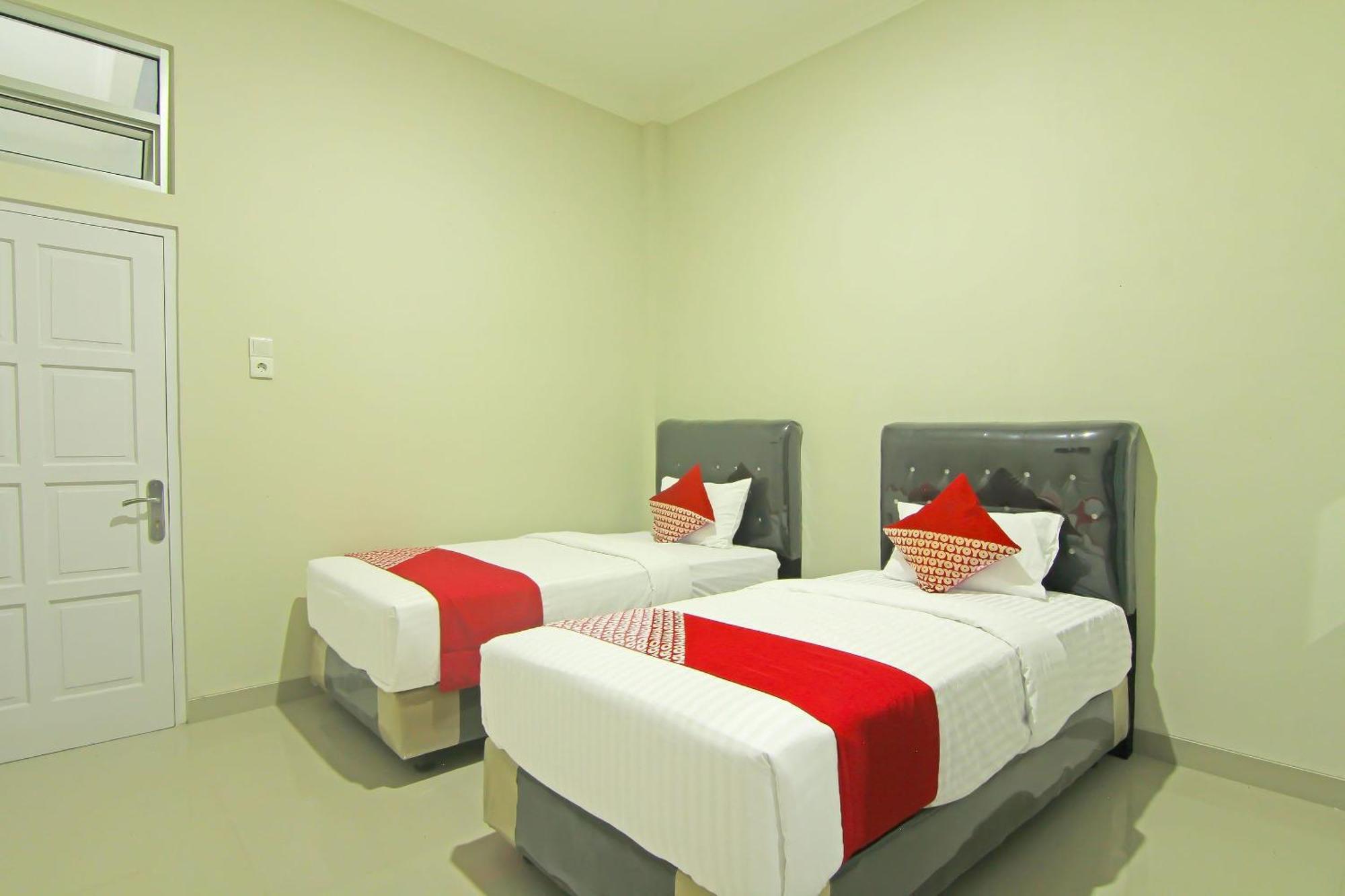 Utama Residence Padang  Esterno foto