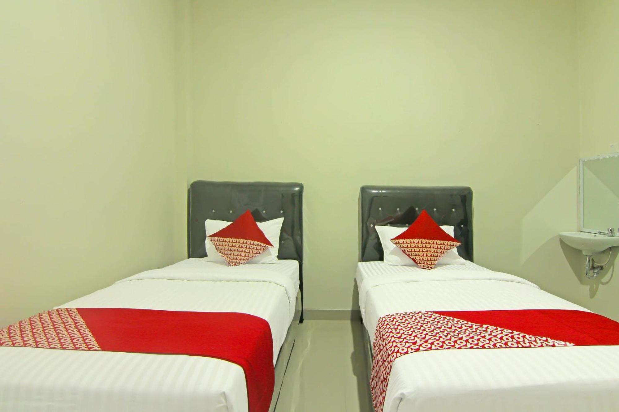 Utama Residence Padang  Esterno foto