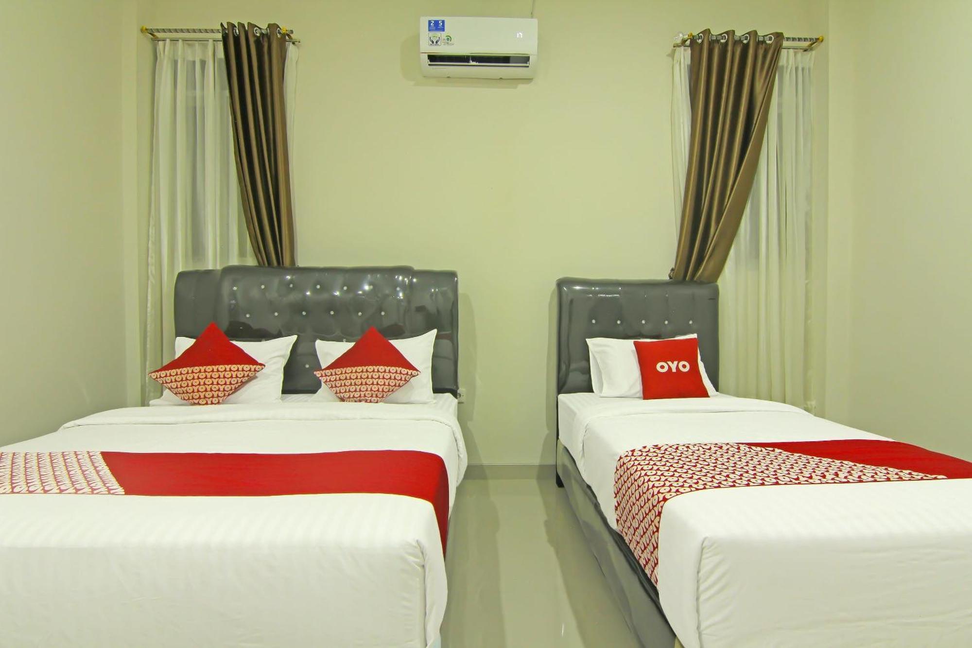 Utama Residence Padang  Esterno foto
